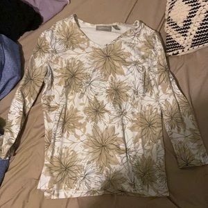 Tan$White Flower Long Sleeve